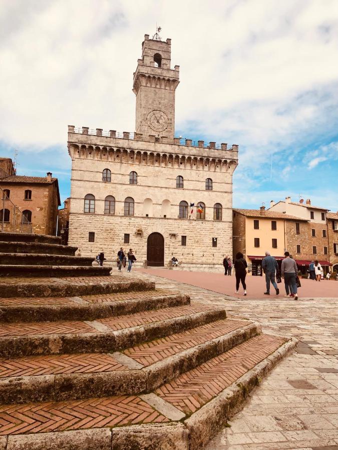 Апартаменты A Due Passi Da Piazza Grande Монтепульчано Экстерьер фото